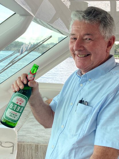 A serial Horizon yacht owner Alec with Taiwan beer